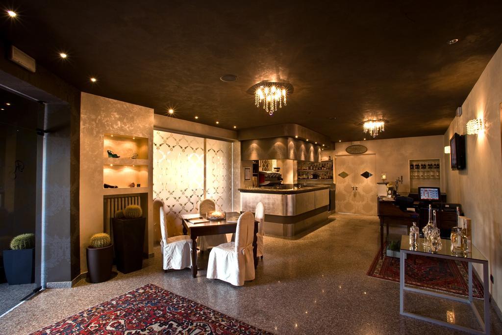 Hotel Sullivan Ponte San Marco Экстерьер фото