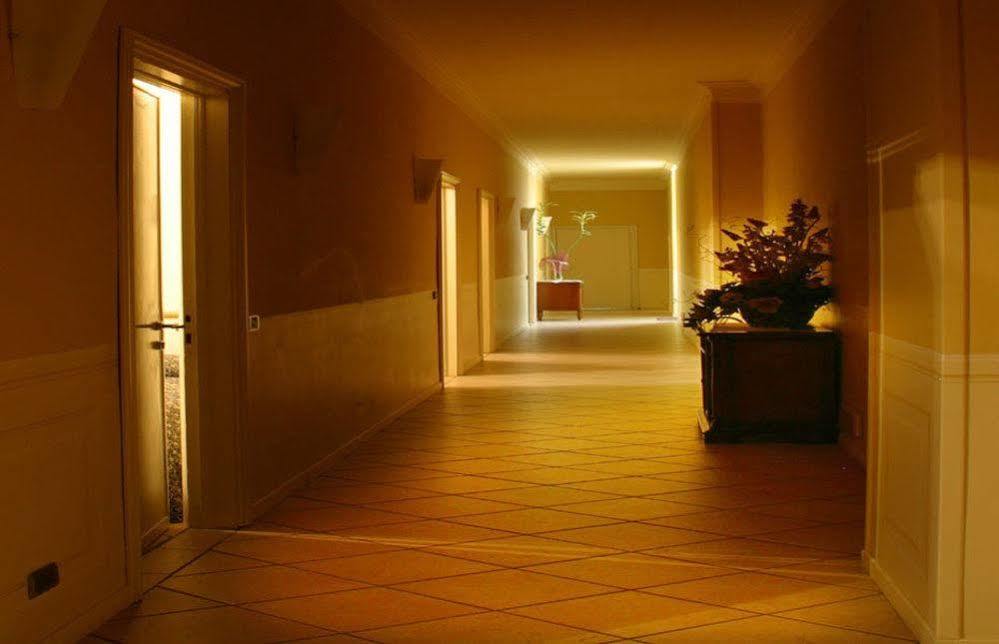 Hotel Sullivan Ponte San Marco Экстерьер фото